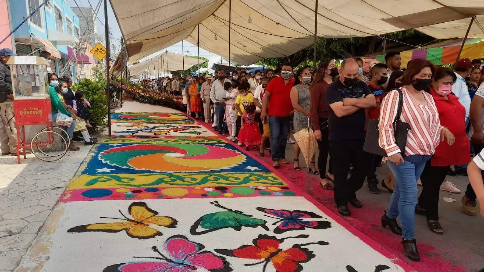 Las tradicionales alfombras pasionarias, un despliegue de fe y color en Acatzingo